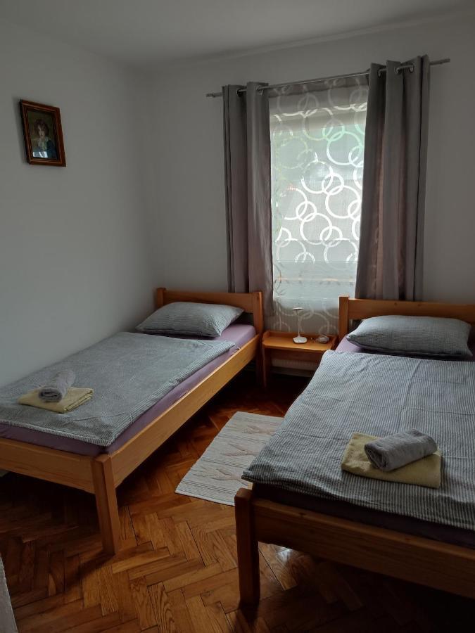 Guest House Josipovic Korenica Exterior photo